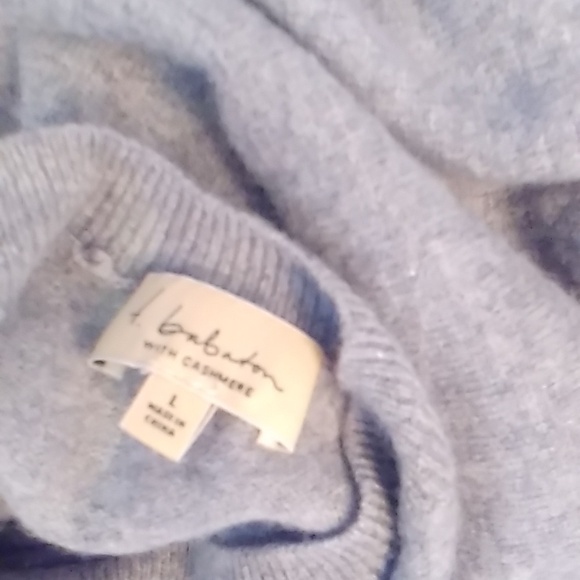 Babaon Large Cashmere Minimalistic Neutral Sweater Dress - Picture 2 of 4